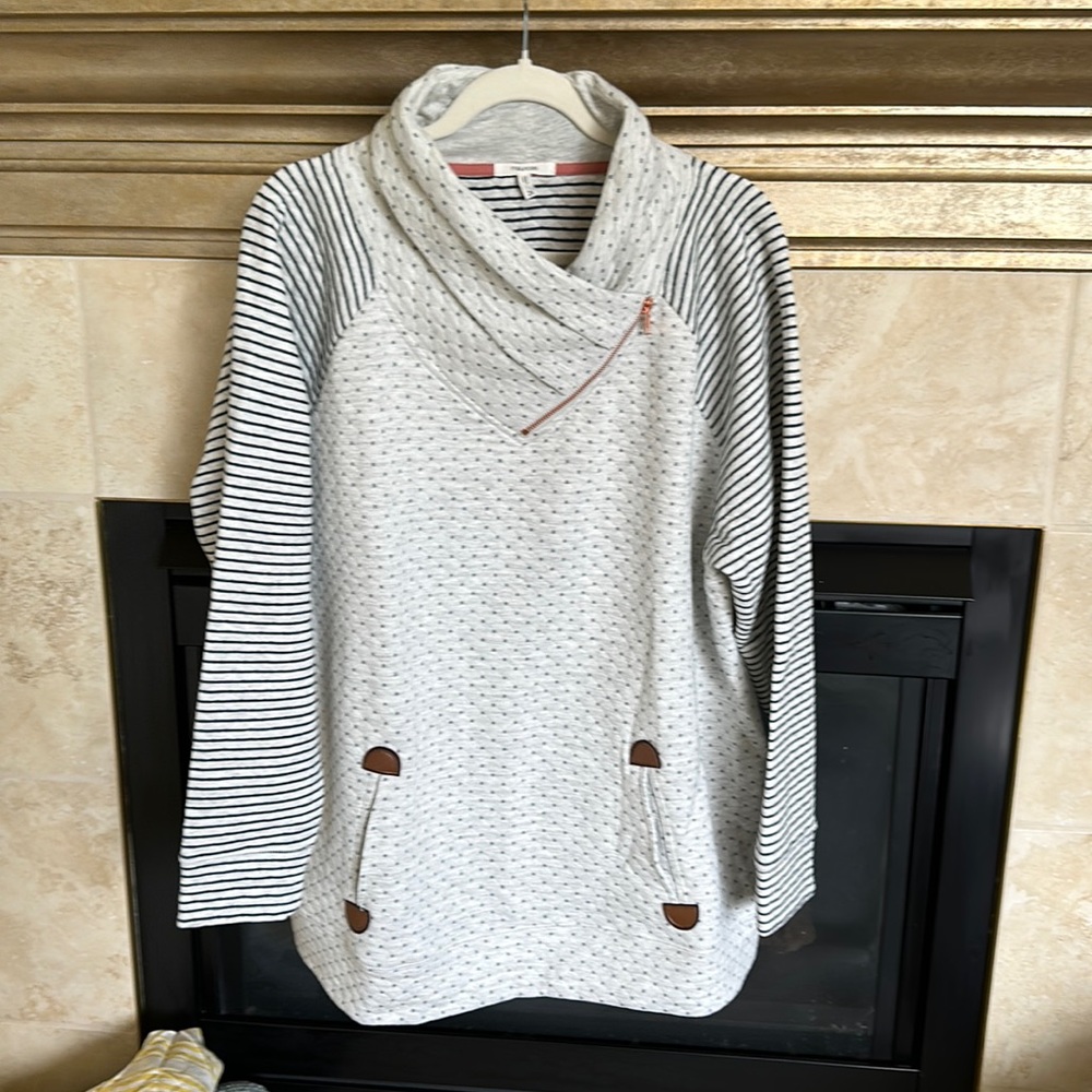 NWT Maurice’s sweatshirt size 2X
